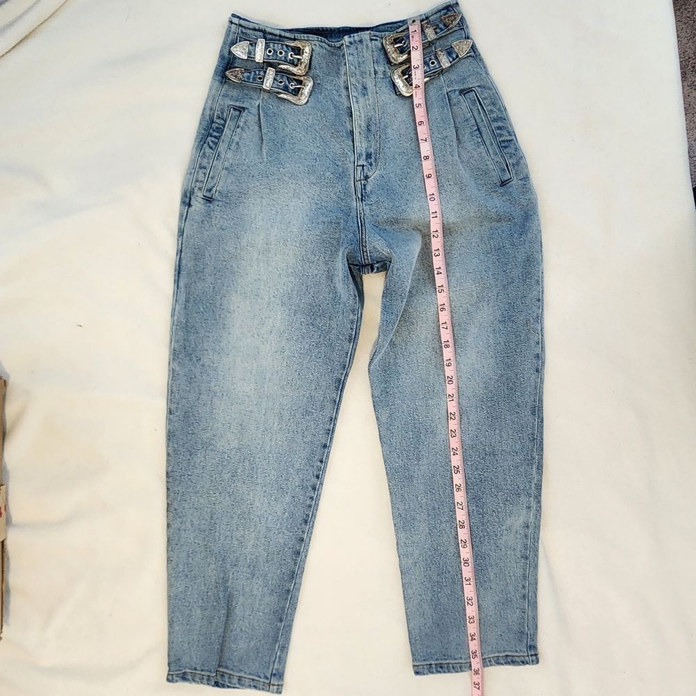 Nicole Lynel Western Buckle Jeans High Rise Mom Jeans Vintage Light Wash Denim - Picture 9 of 10